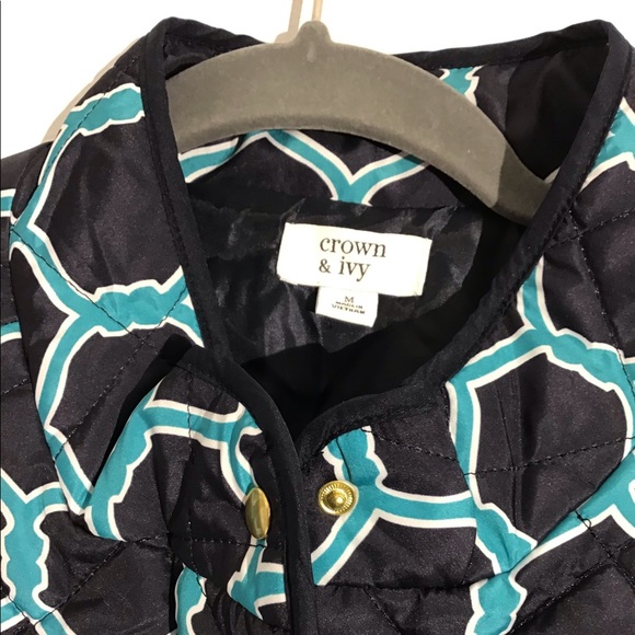 Crown & Ivy Women’s vest, size M. - Picture 4 of 9